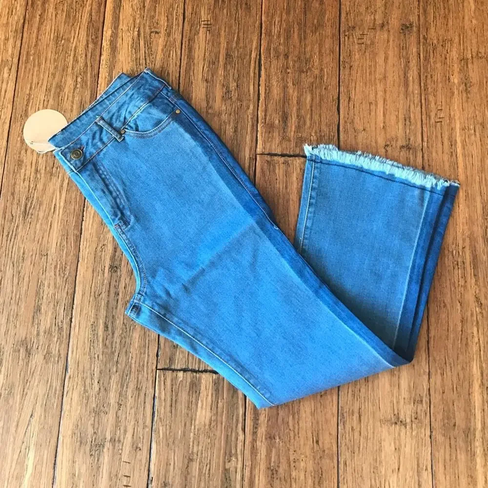 Light Wash Cropped Flare Jeans Raw Frayed Hem Button Fly Denim Size 31_7